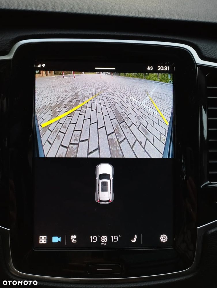 Volvo XC 90 - 32