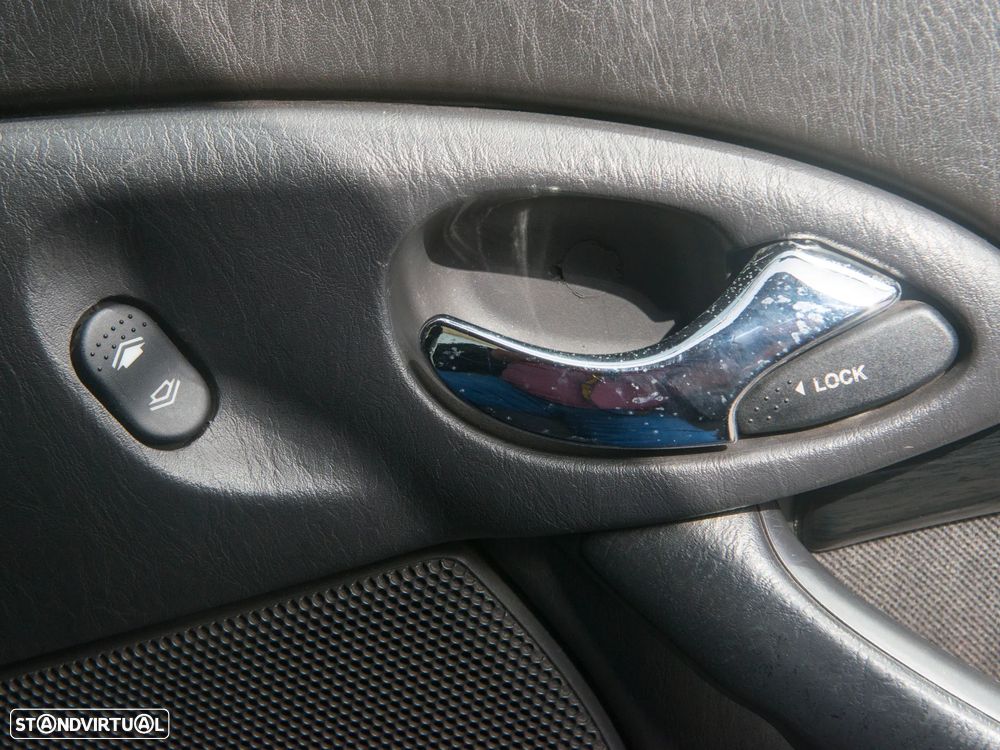 Ford Focus SW 1.8 TDdi Ghia - 17
