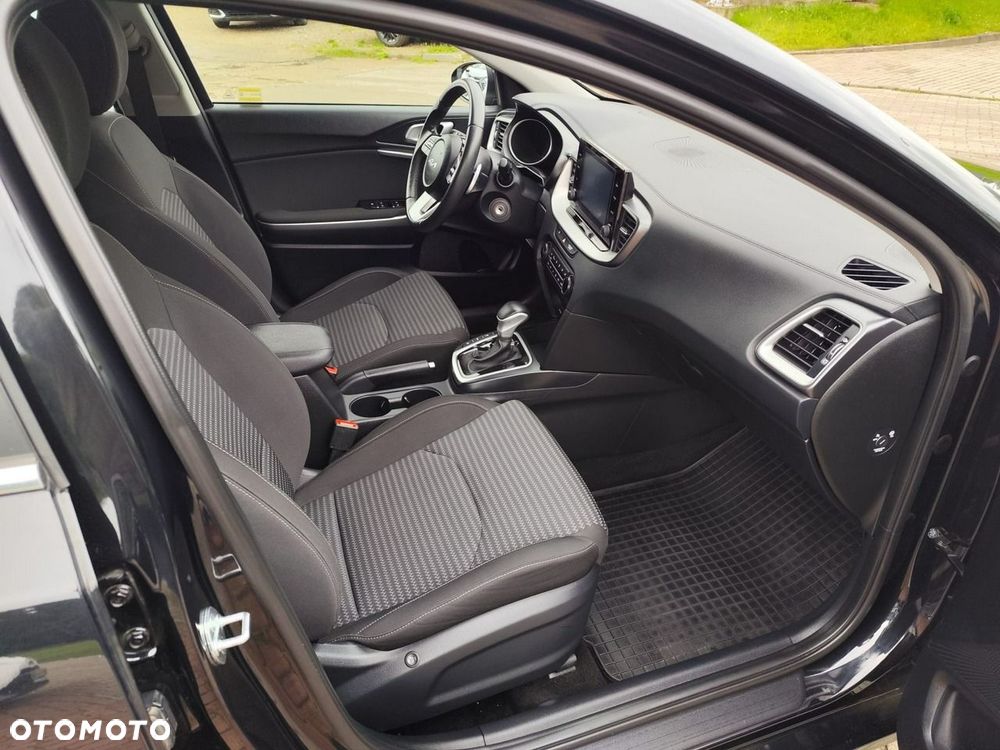 Kia Ceed - 15