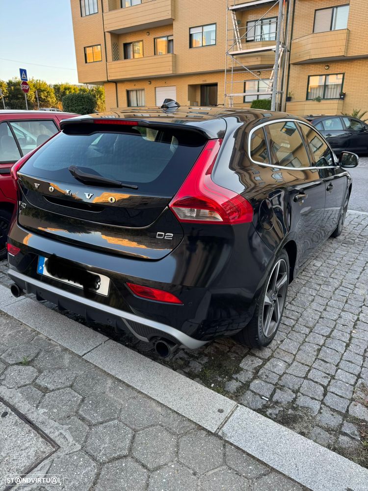 Volvo V40 D2 R Design - 8