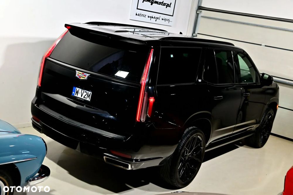 Cadillac Escalade - 12