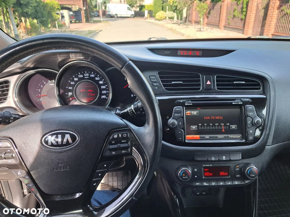 Kia Ceed - 10