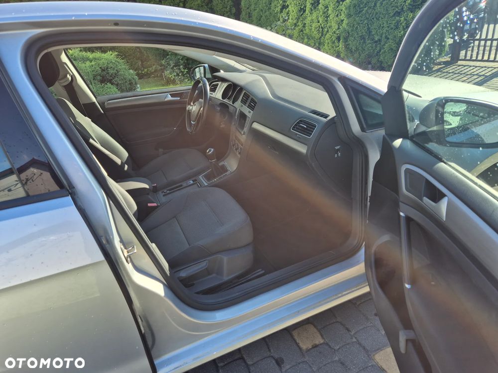 Volkswagen Golf 1.0 TSI BlueMotion Comfortline - 11
