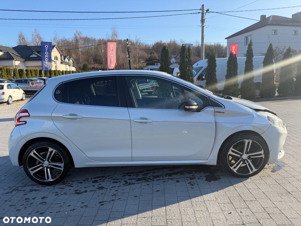 Peugeot 208 1.6 BlueHDi Allure S&S - 6