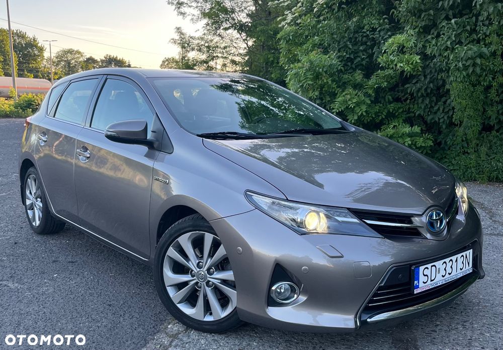 Toyota Auris 1.8 HSD Prestige NAVI - 1