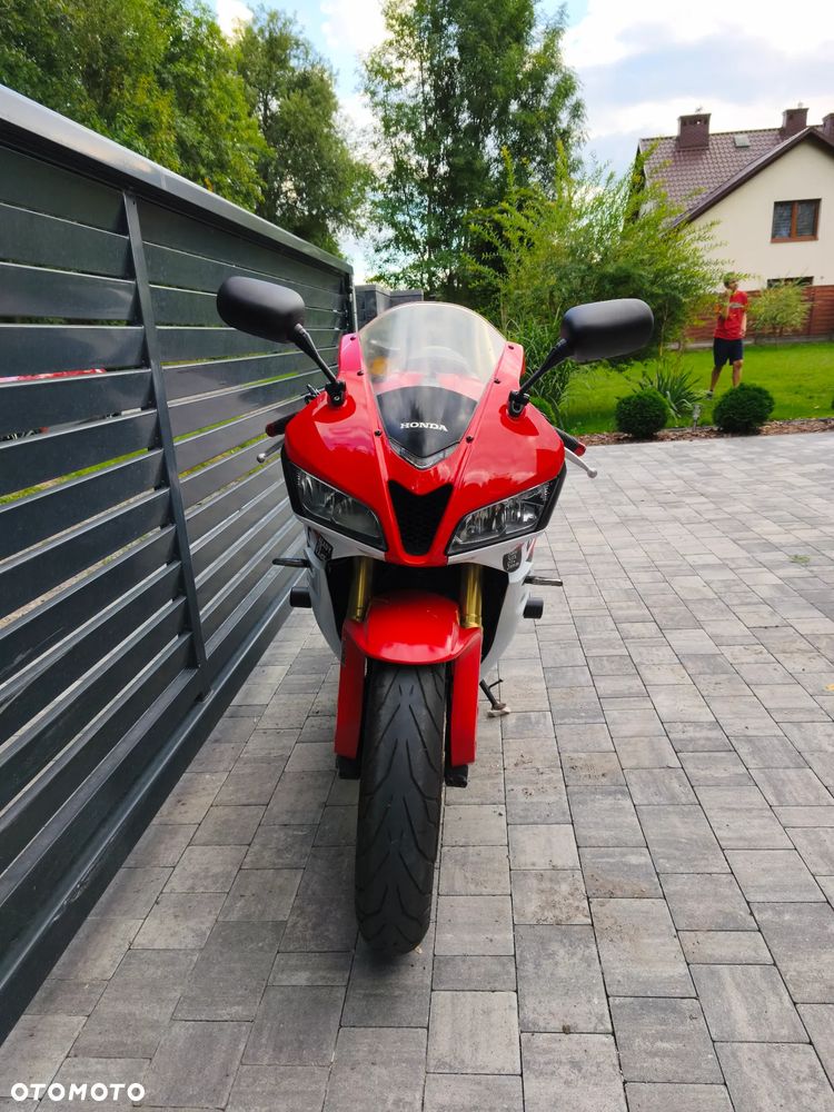 Honda CBR - 22