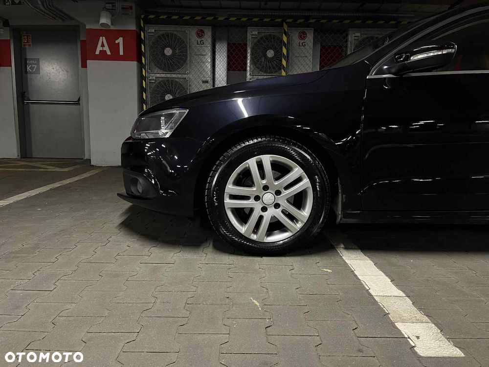 Volkswagen Jetta 1.6 TDI Comfortline DSG - 7