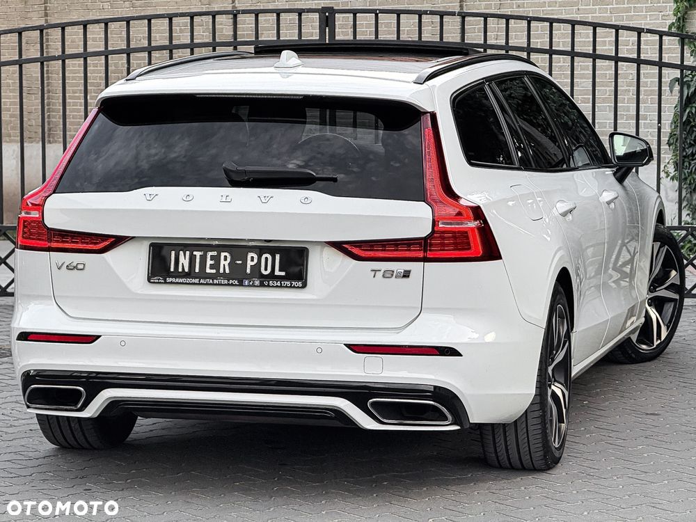 Volvo V60 T8 AWD Plug-In Hybrid R-Design - 11