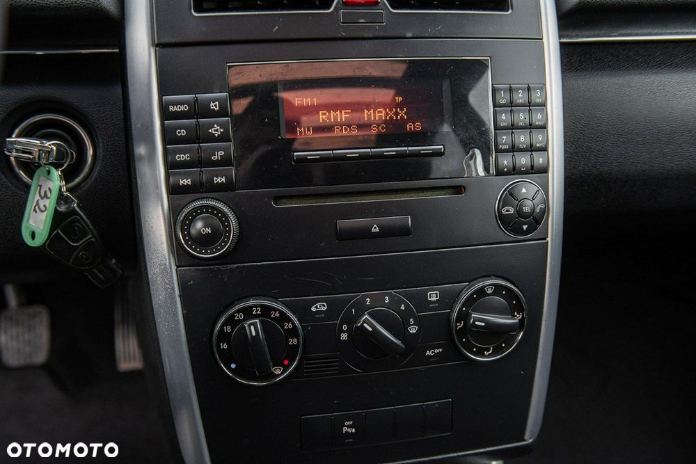 Mercedes-Benz Klasa B 150 Special Edition - 21