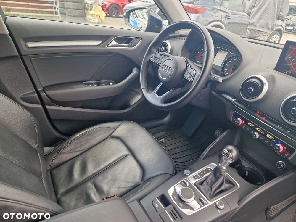 Audi A3 Sportback - 36