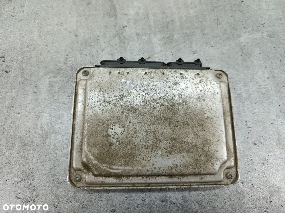 KOMPUTER, STEROWNIK VW GOLF V 036906032AM 0261208754  1.4 16V 75KM - 3
