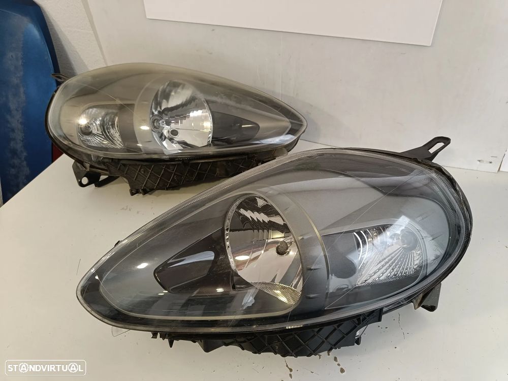 Farol óptica Fiat grande Punto 2012 - 2