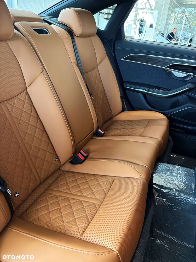 Audi A8 - 17