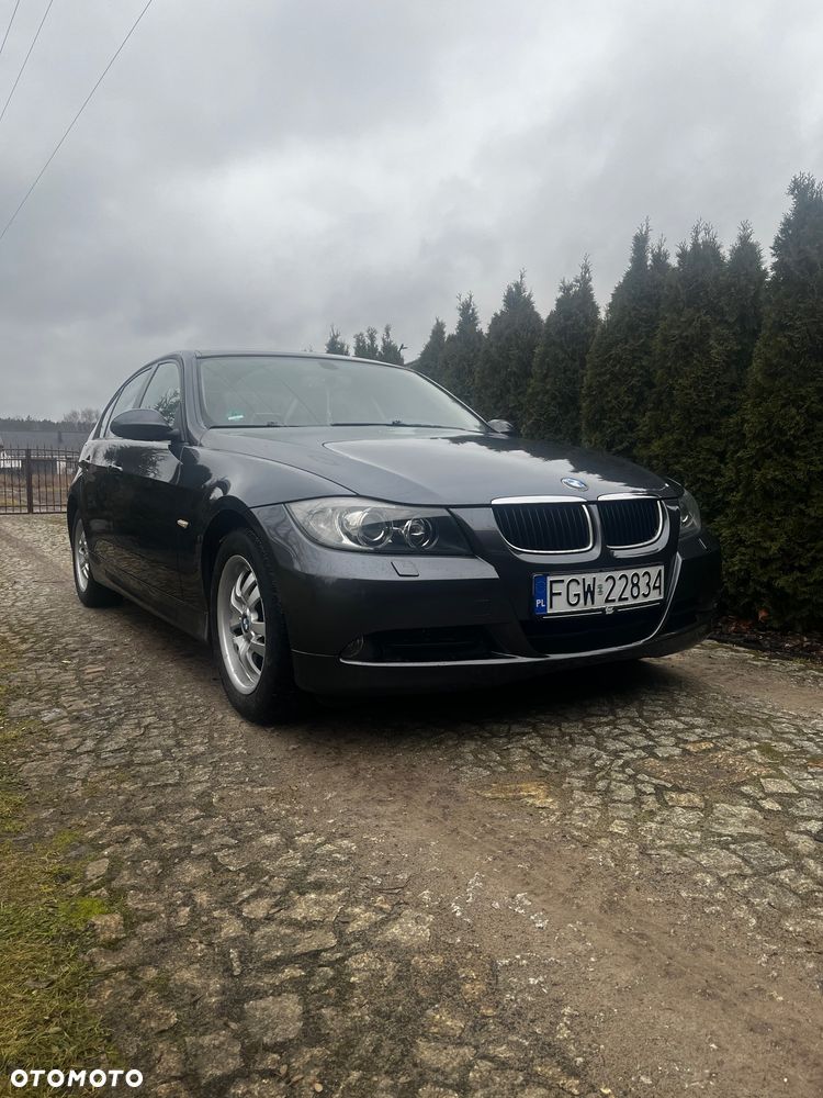 BMW Seria 3 318i - 1
