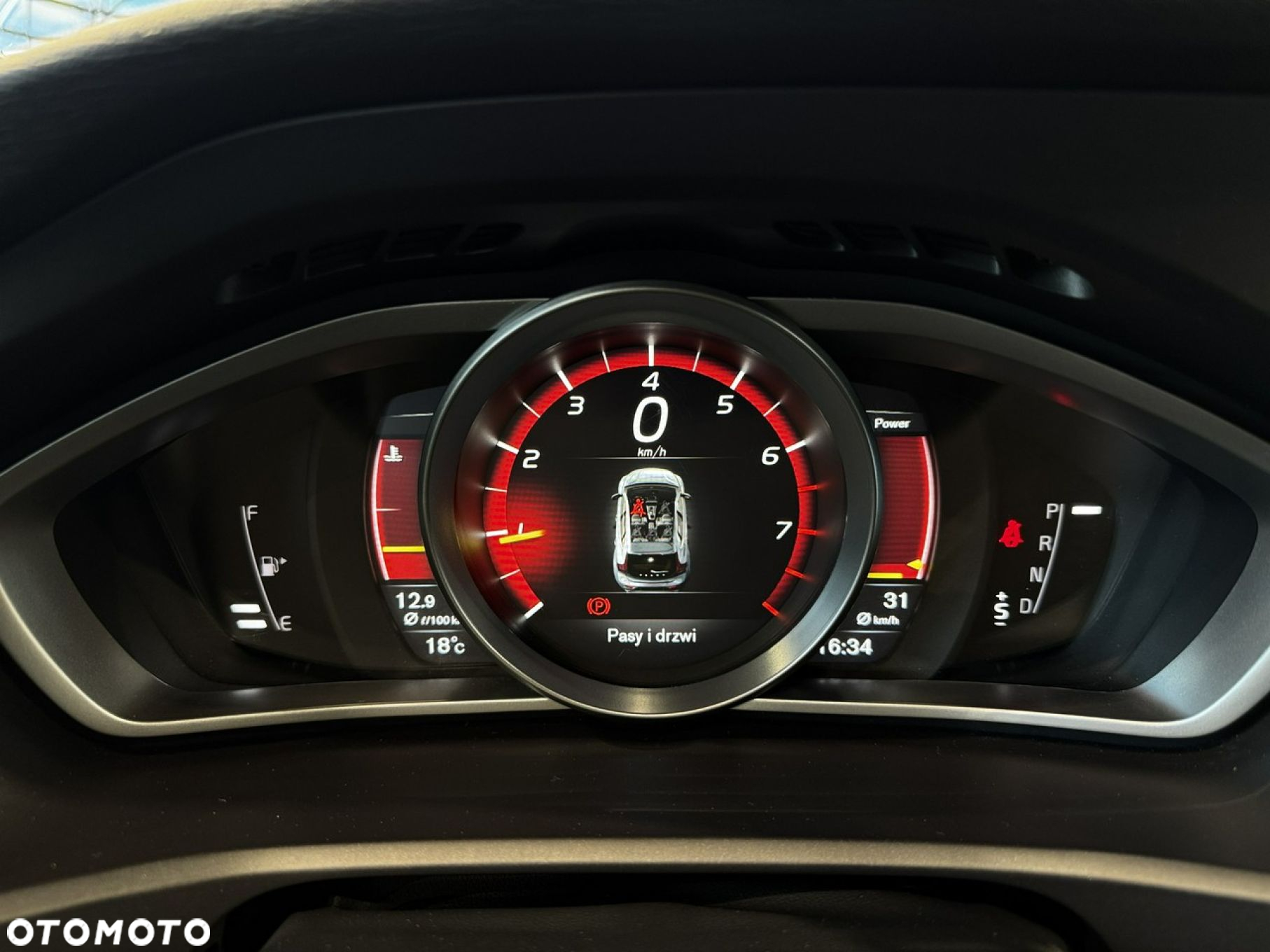 Volvo V40 - 21