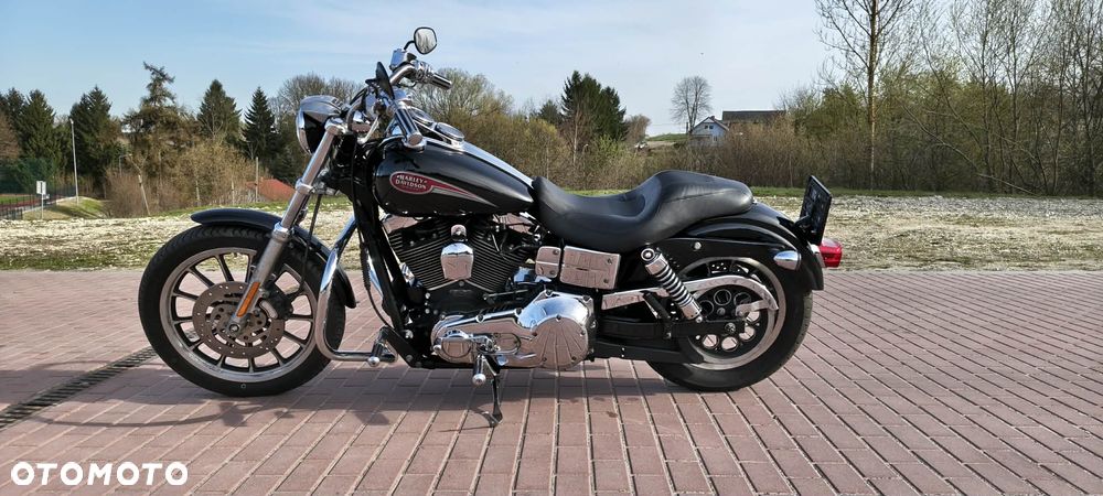 Harley-Davidson Dyna Street Bob - 2