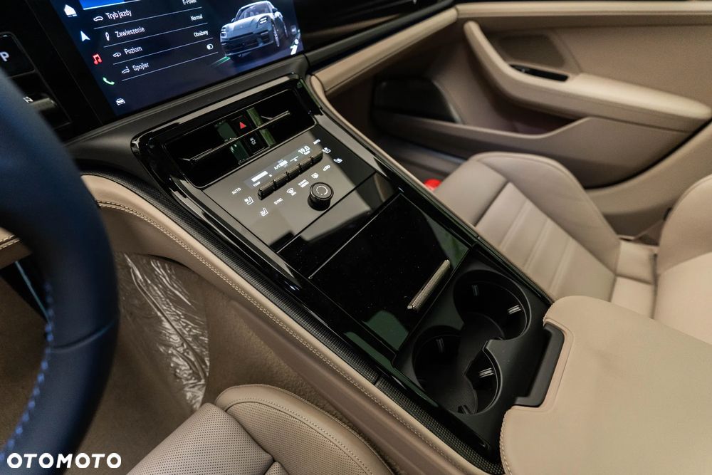 Porsche Panamera Turbo S E-Hybrid PHEV - 25