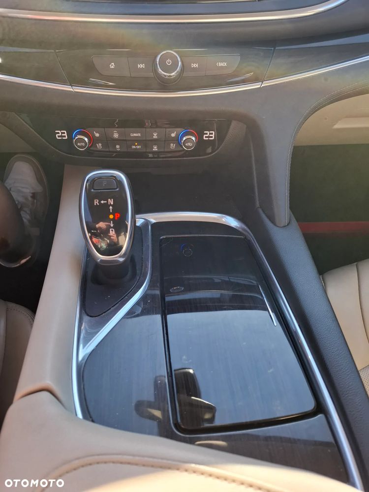 Buick Enclave - 20