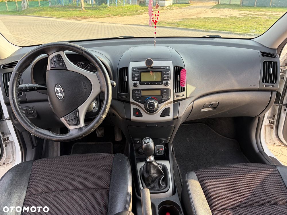 Hyundai I30 2010 photo 5