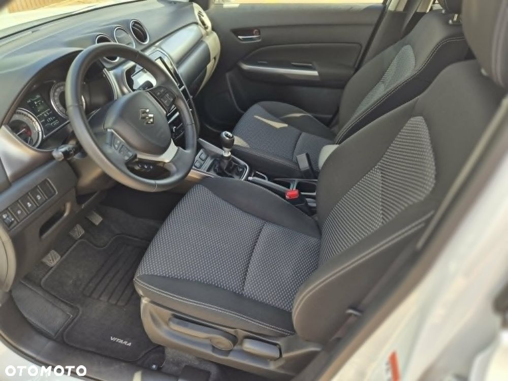Suzuki Vitara - 16