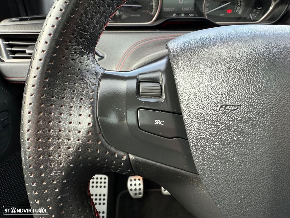 Peugeot 208 GTI 200 THP - 27