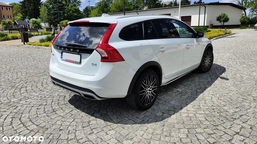 Volvo V60 Cross Country D3 - 2