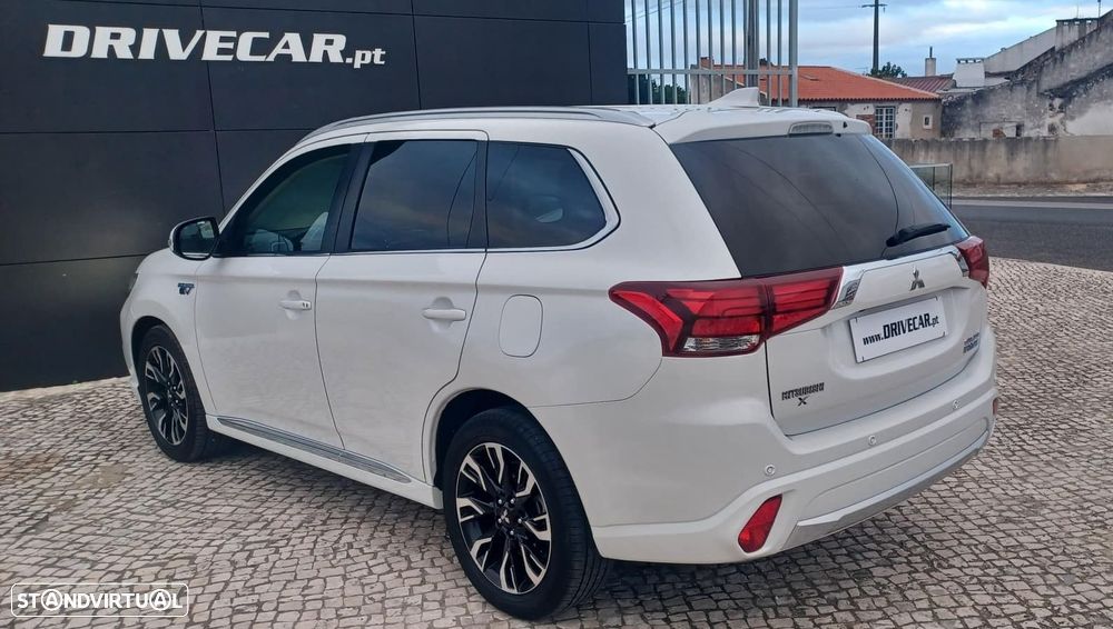 Mitsubishi Outlander - 7