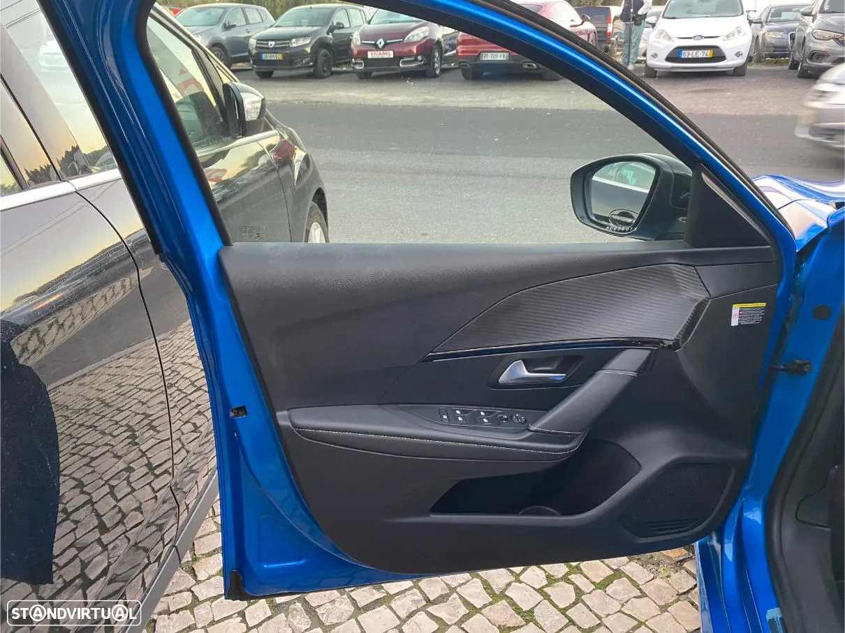 Peugeot 208 1.2 PureTech GT Line EAT8 - 10