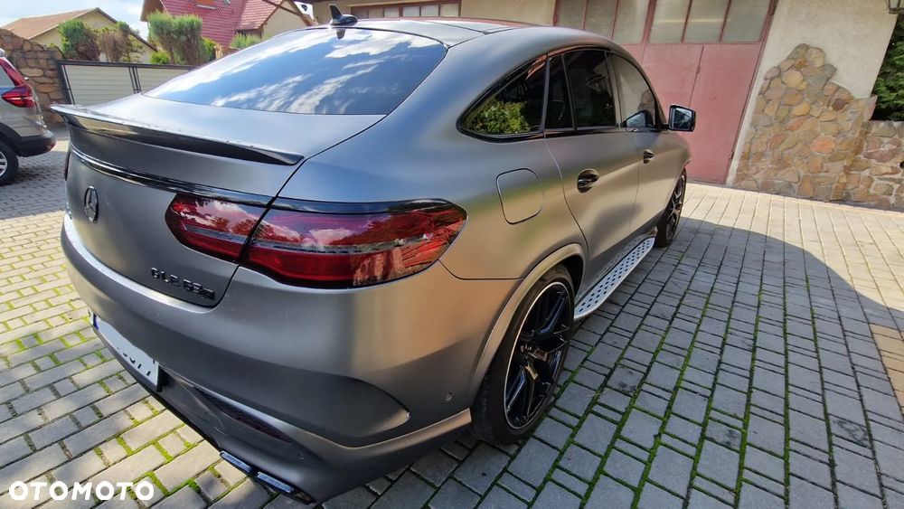 Mercedes-Benz GLE - 1