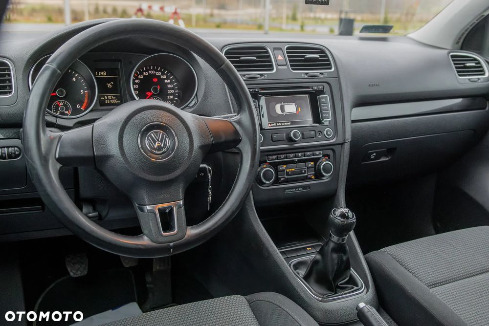 Volkswagen Golf 1.6 TDI DPF Comfortline - 25