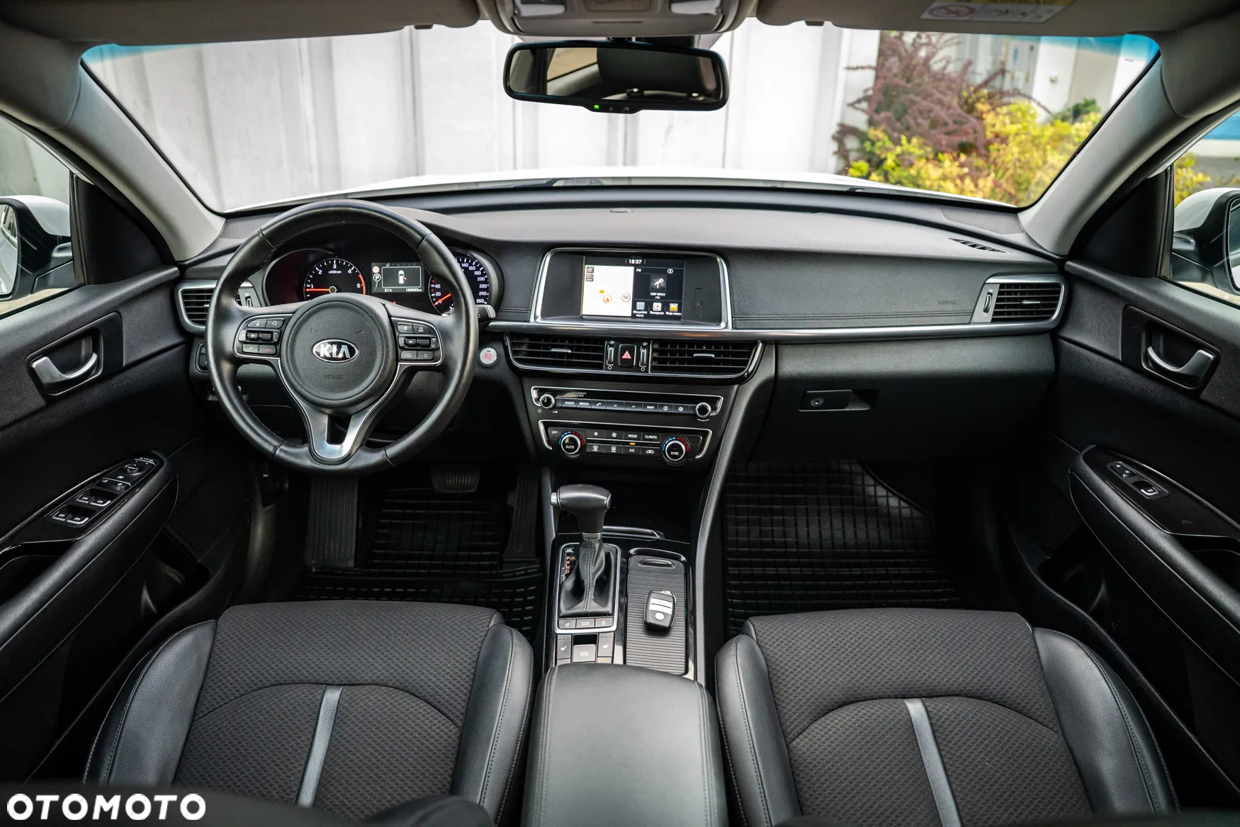 Kia Optima 1.7 CRDI L DCT - 25