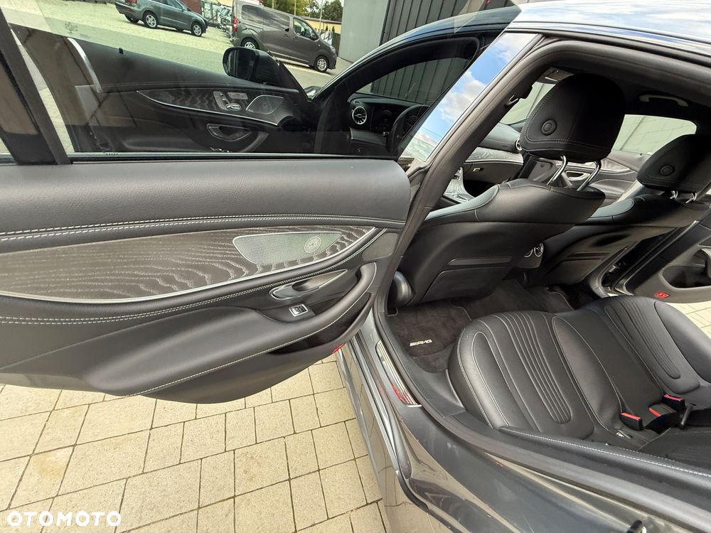 Mercedes-Benz CLS 400 d 4-Matic AMG - 29