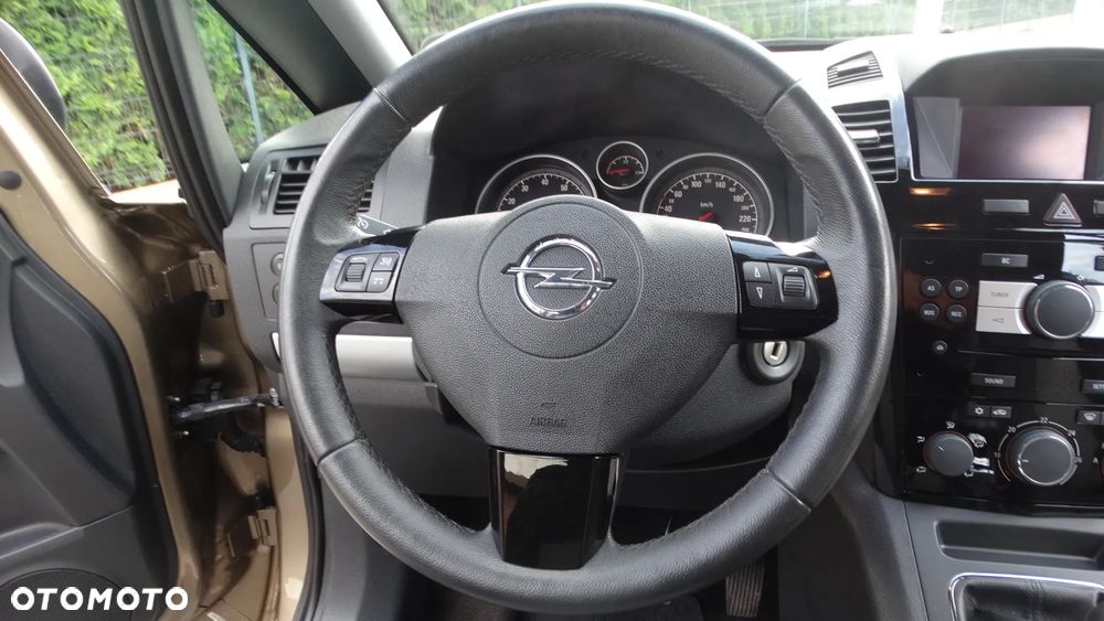 Opel Zafira 1.8 Family Plus - 17
