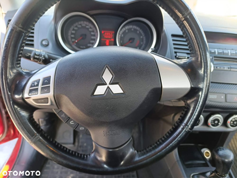 Mitsubishi Lancer 1.5 Invite - 12