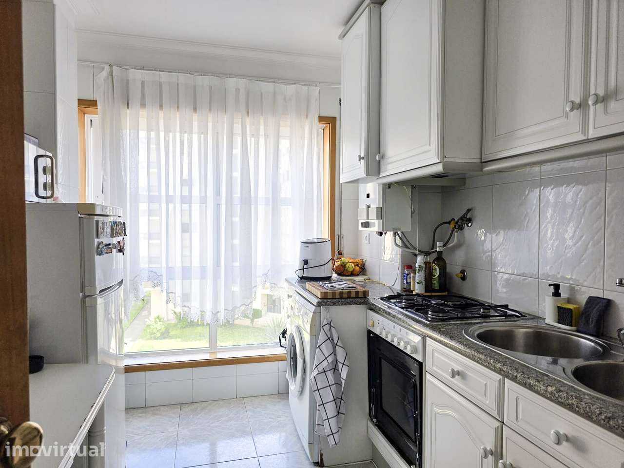 Apartamento T2 com Varanda e Garagem, Chafé - Grande imagem: 4/12