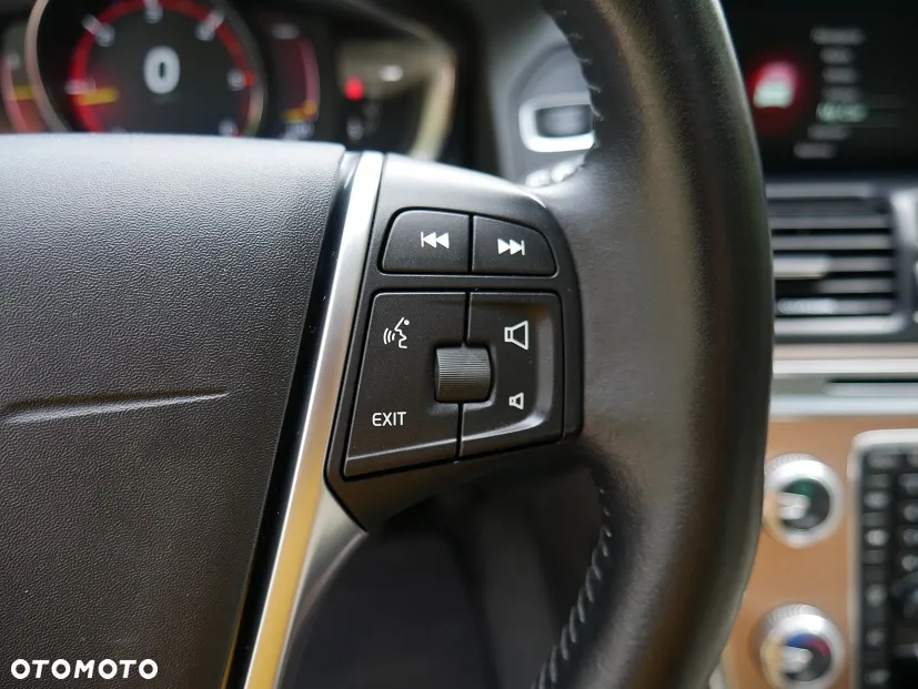 Volvo XC 60 D3 Geartronic Momentum - 15