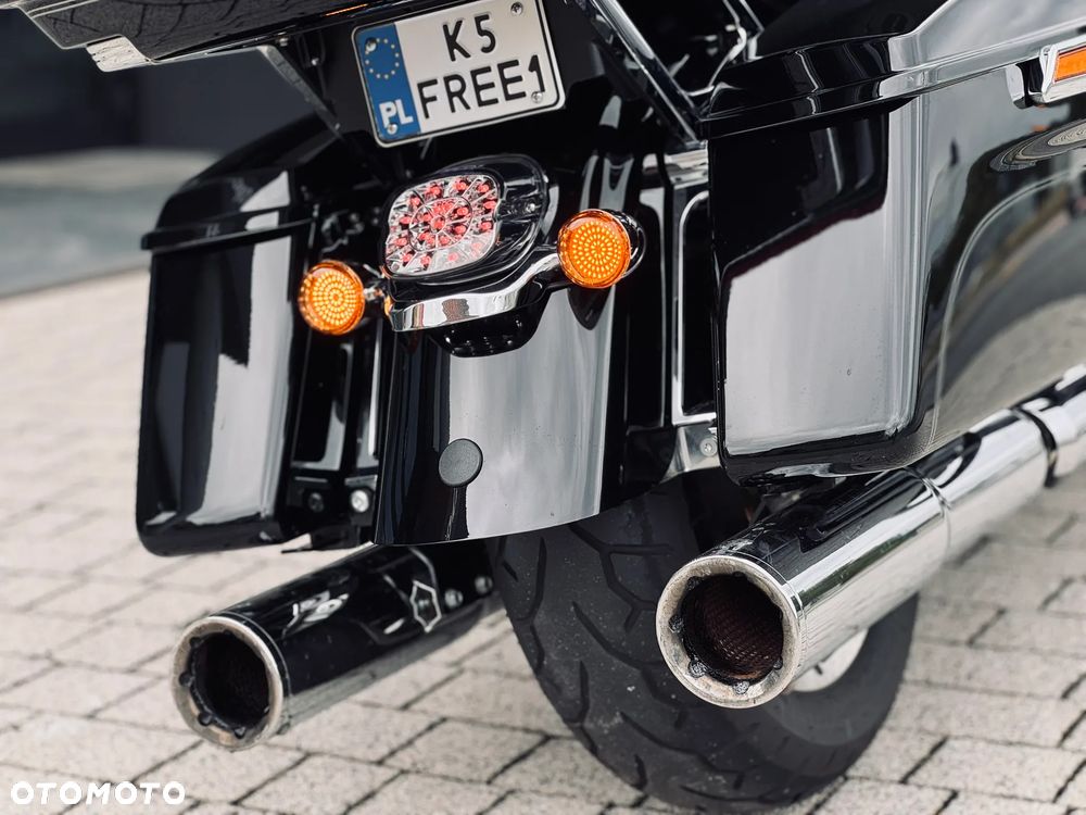 Harley-Davidson Touring Road Glide - 12