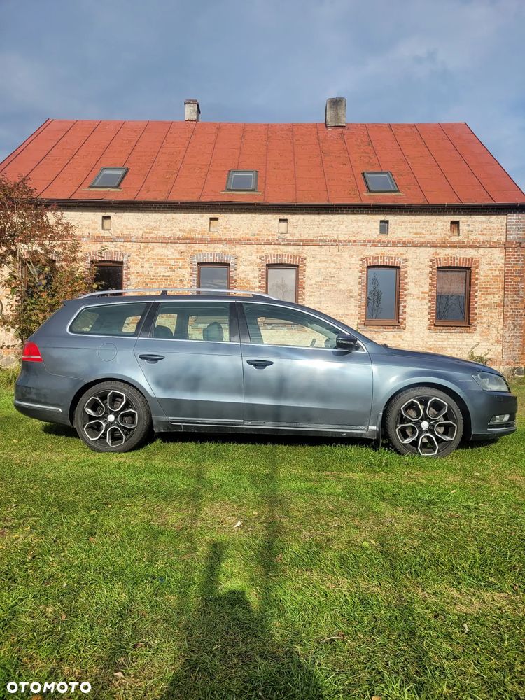Volkswagen Passat - 4