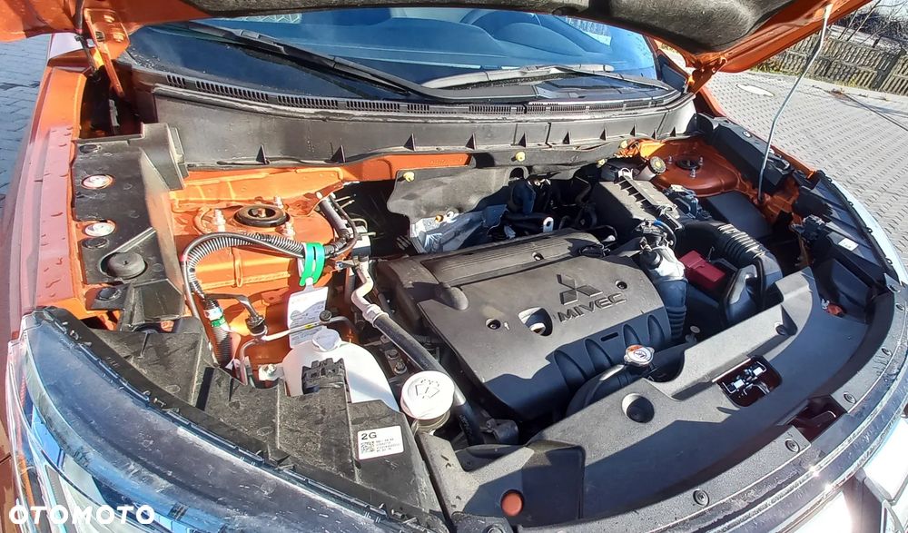 Mitsubishi Outlander - 9