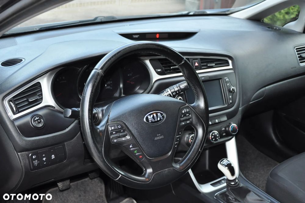 Kia Ceed 1.4 L - 24