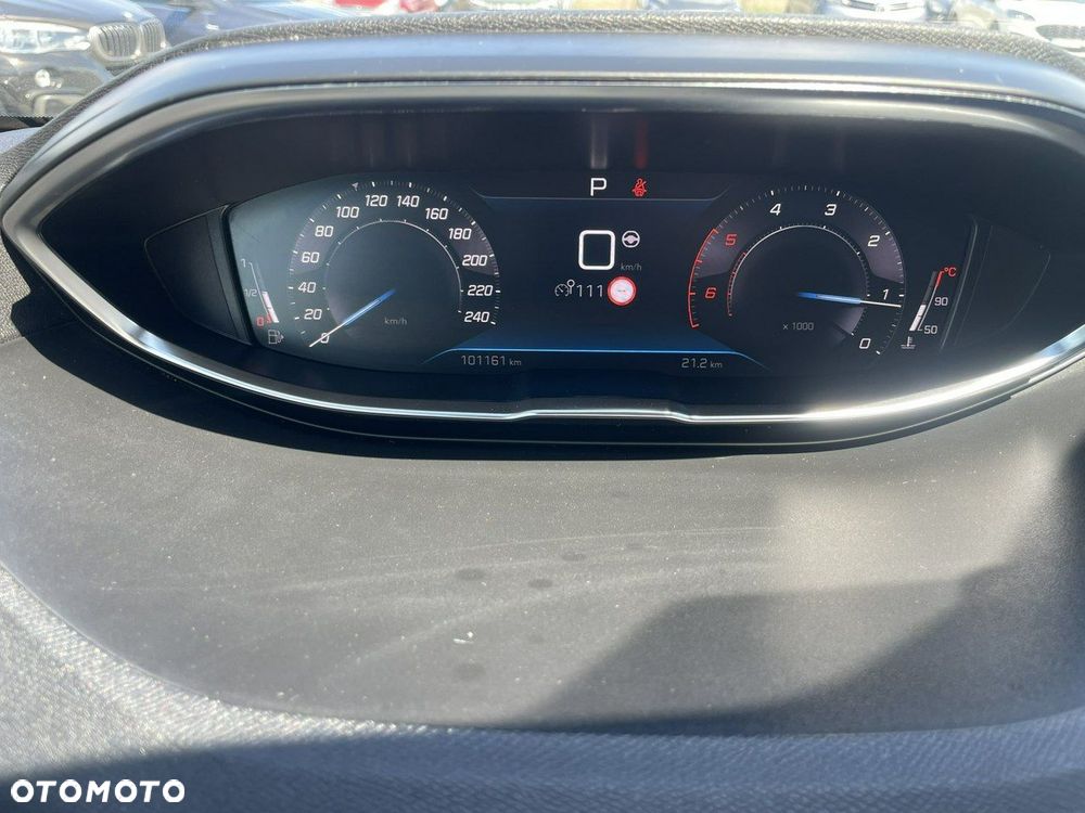 Peugeot 5008 - 21