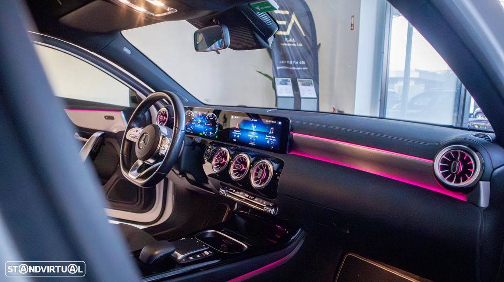 Mercedes-Benz A 250 e AMG Line - 8