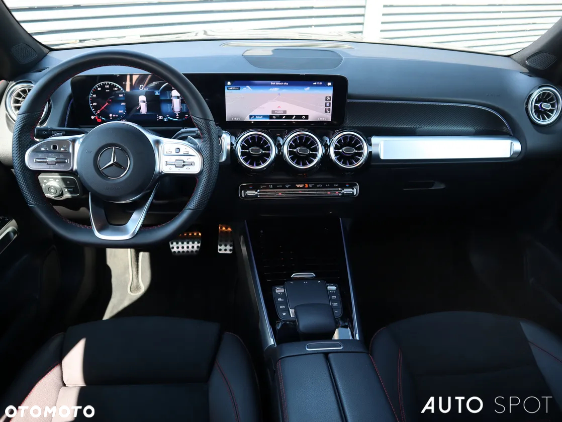 Mercedes-Benz GLB 250 4-Matic AMG Line 8G-DCT - 19