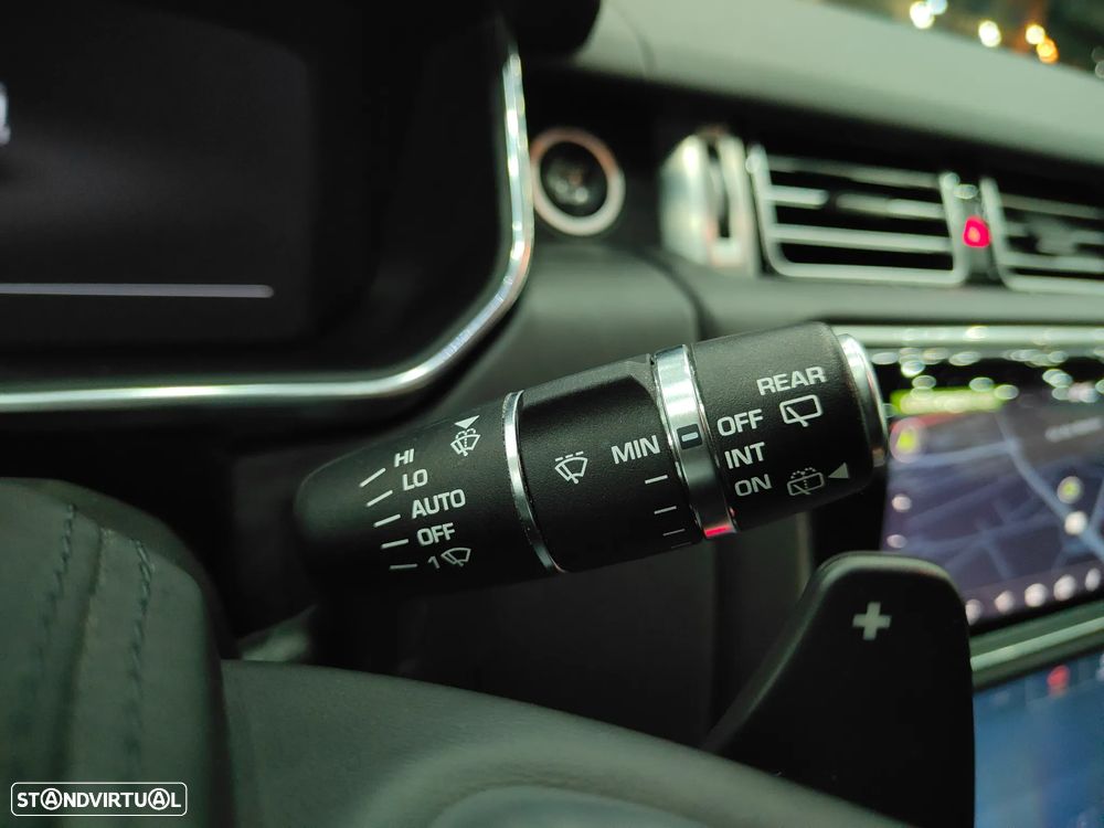 Land Rover Range Rover P400e Plug-in Hybrid Vogue - 34