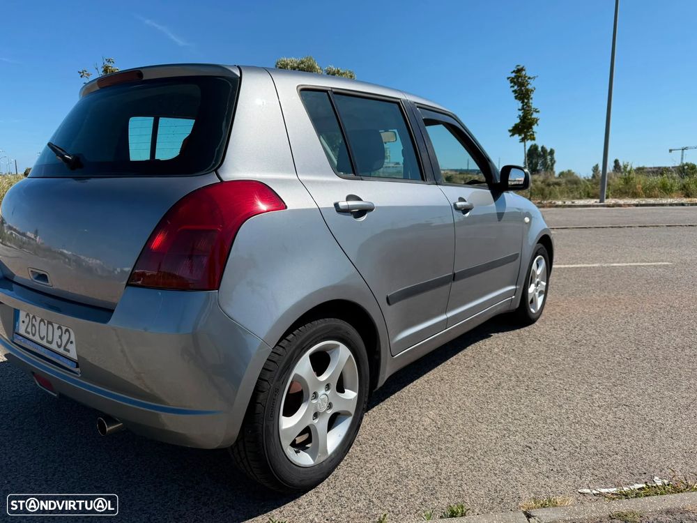 Suzuki Swift 1.3 DDiS GL - 14