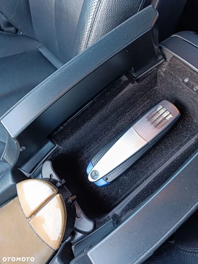Mercedes-Benz Klasa E 320 CDI 7G-TRONIC Avantgarde - 15