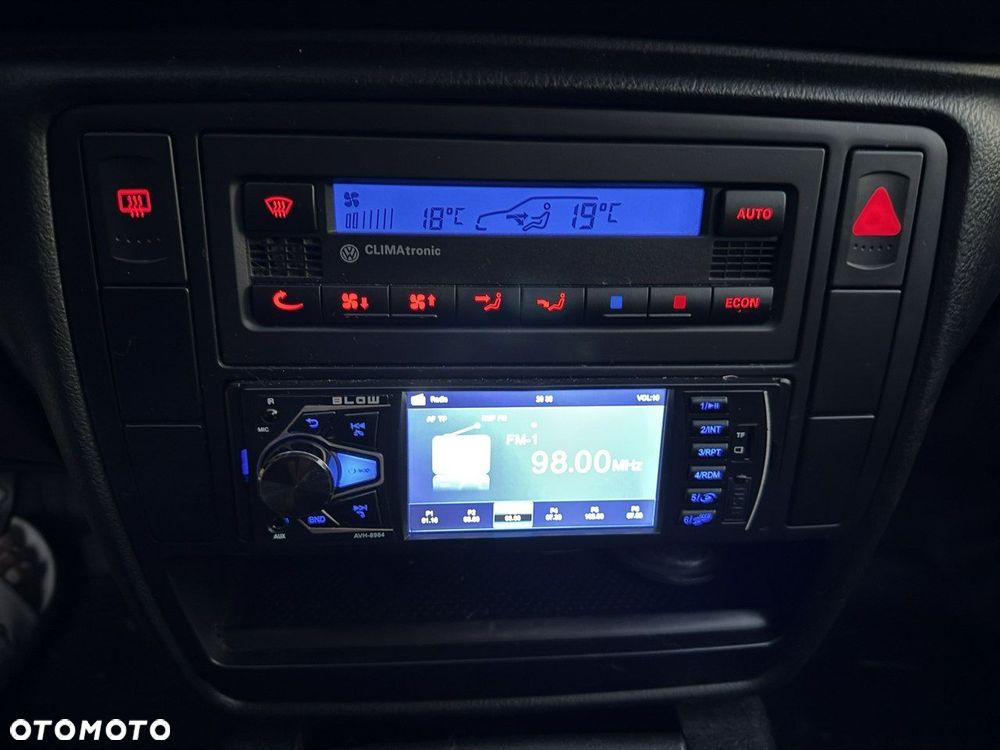 Volkswagen Passat - 8