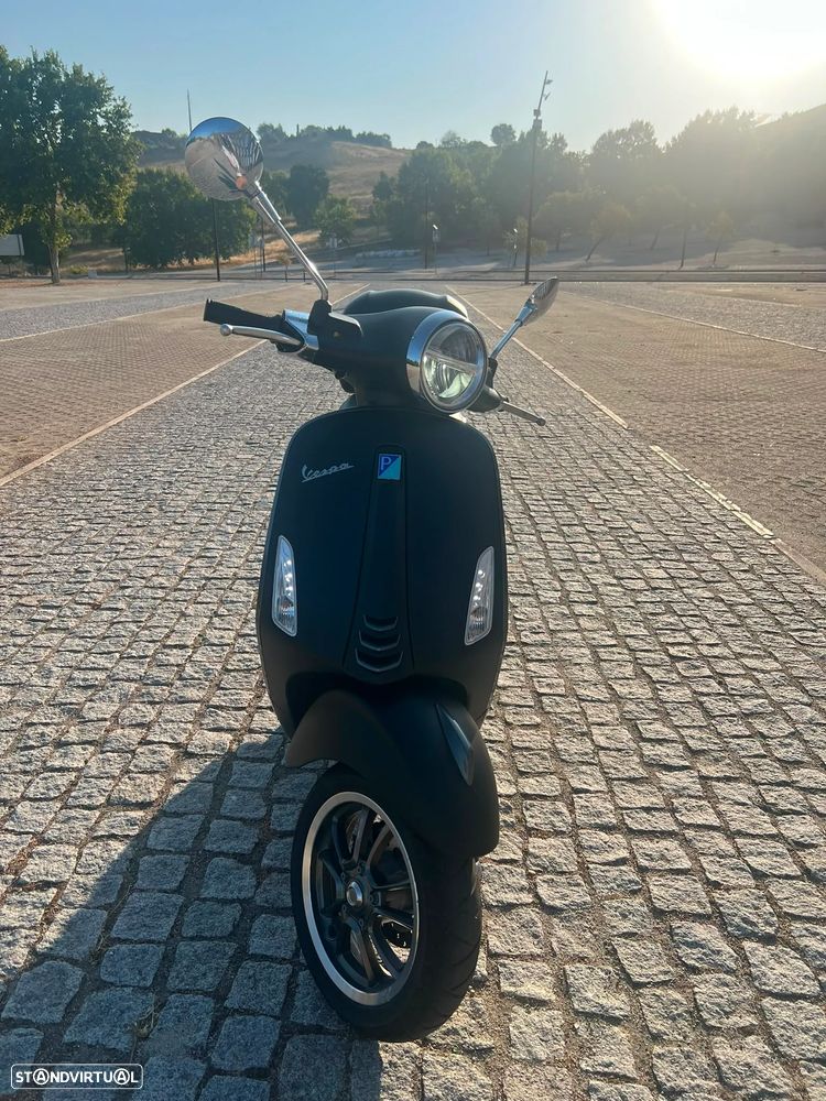 Piaggio Vespa Primavera - 1