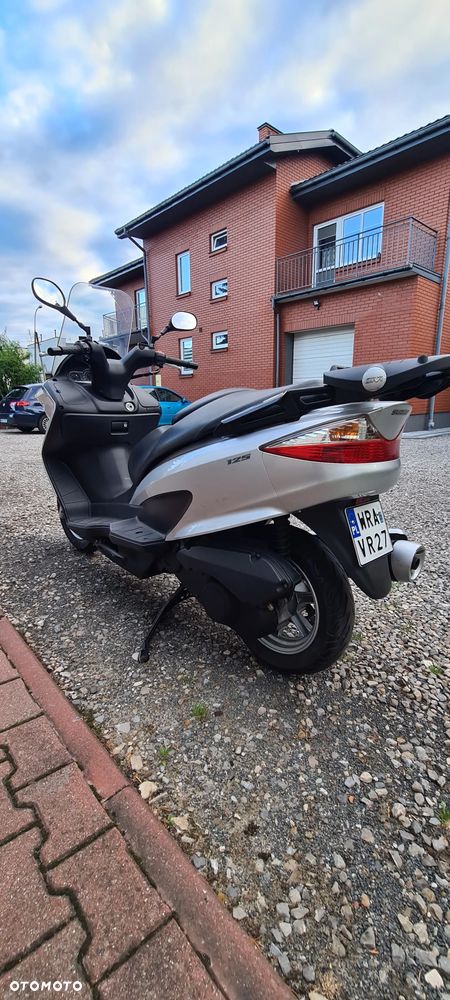 Suzuki Burgman - 3
