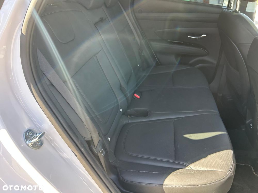 Hyundai Tucson 1.6 T-GDi HEV Platinum 4WD - 24